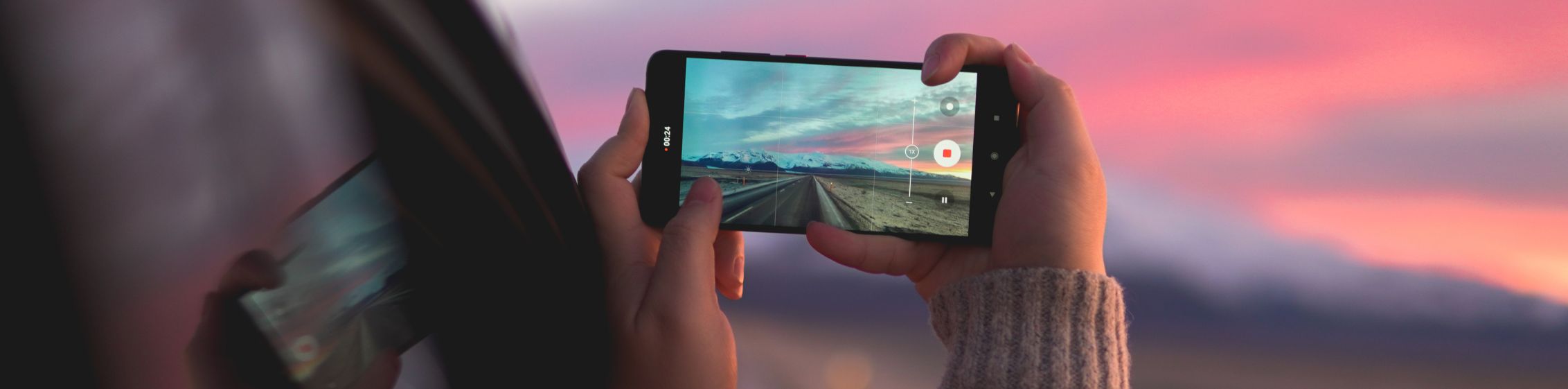 8 Steps for Taking Professional Photos with a Smartphone image